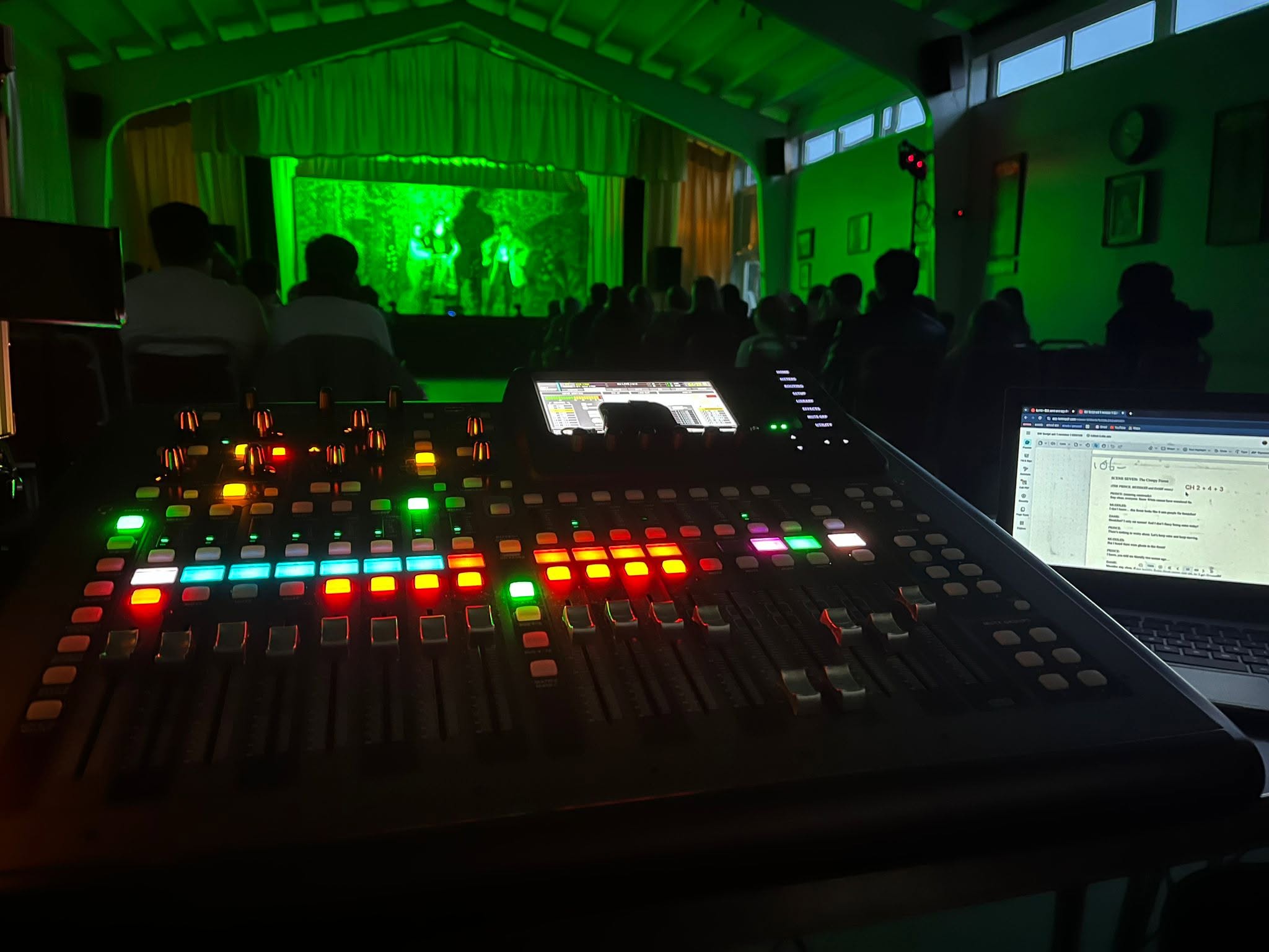 A live music night run by E&S Sound and Lighting